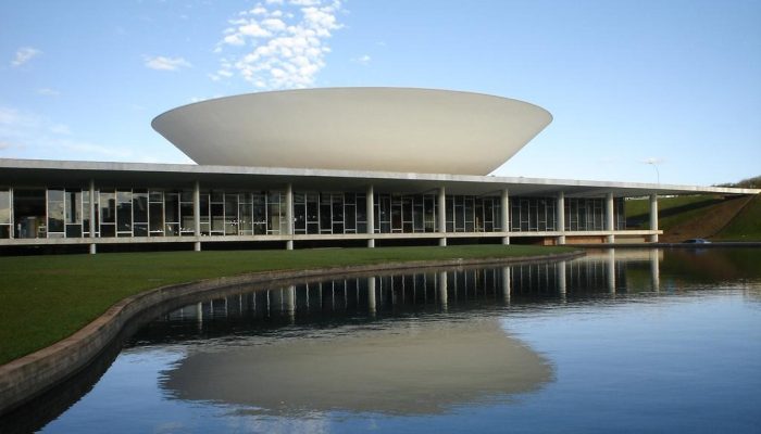 Eleições 2026: veja quanto ganham presidente, governador, senador e deputados
