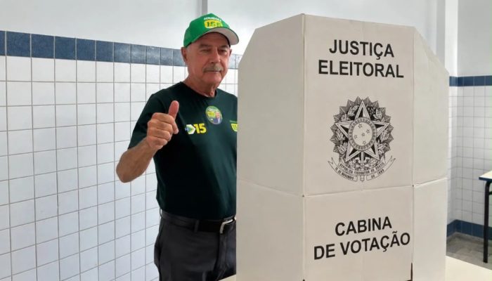 Zacharias Calil vota em Goiânia e demonstra confiança na disputa pelo Senado