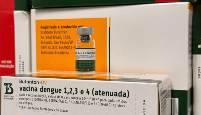 Goiânia inicia vacinação contra dengue para profissionais de saúde