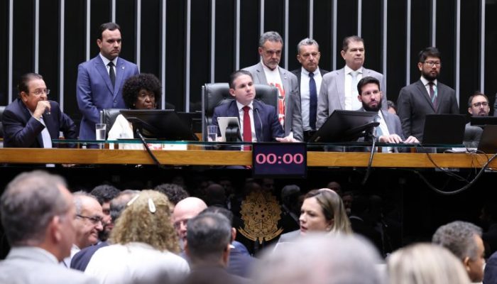 Advogada explica o que muda com aprovação da PEC do fim da escala 6x1